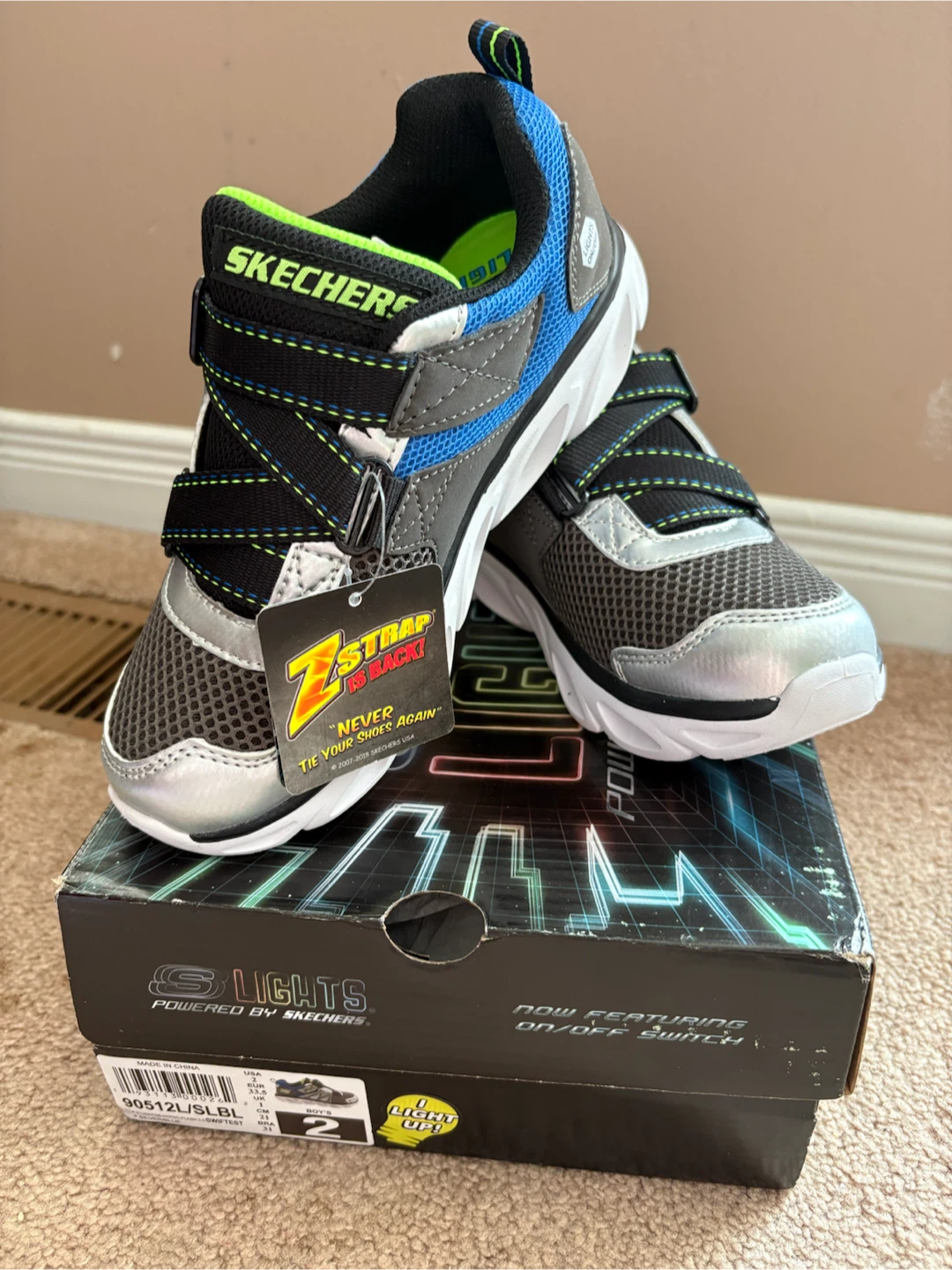 NEW, Skechers Kids Light up sneakers, size 2.