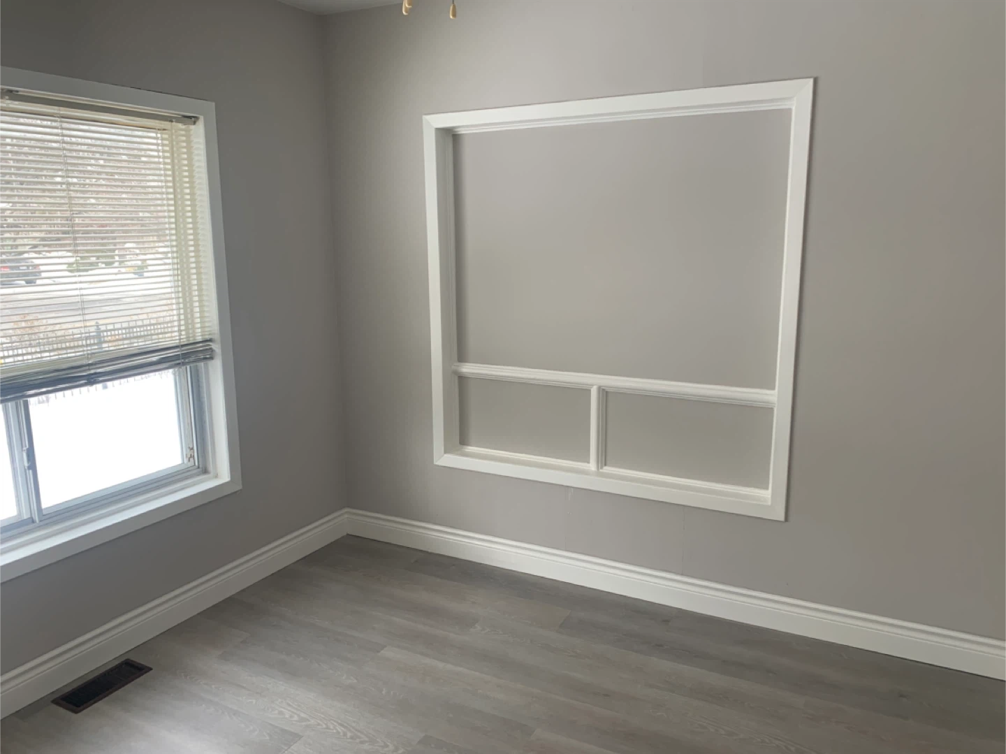Private spacious 1 bedrm apt.SINGLE or Couple  Sept 30 - photo 2