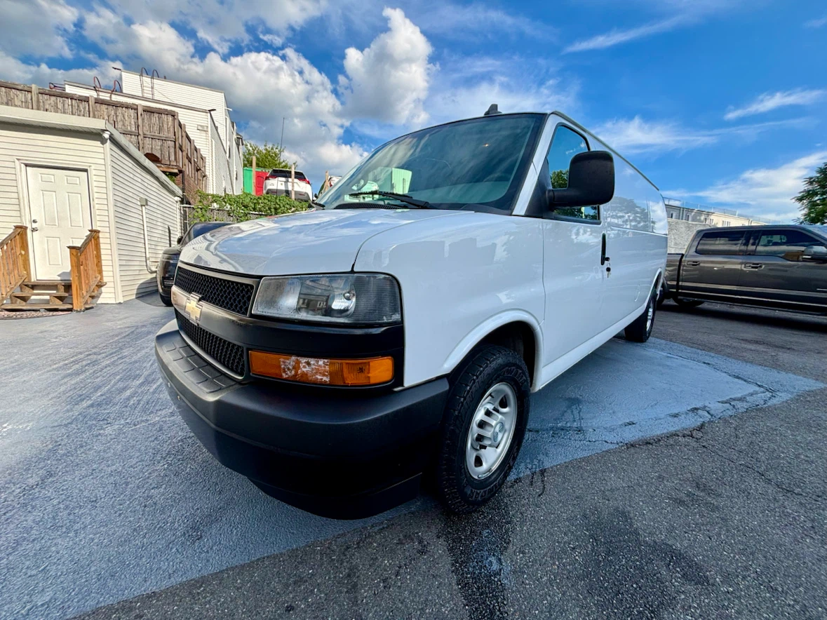 Chevy express 2500 extended 2019 107k