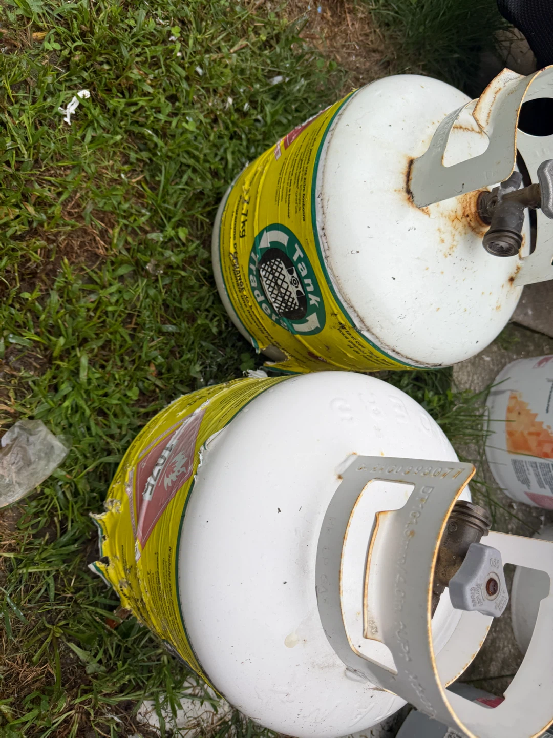 Propane Tanks-15$ each - more than half - photo 2