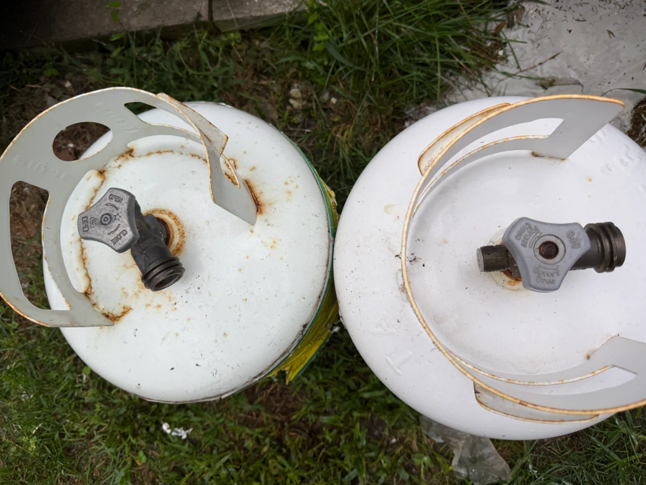 Propane Tanks-15$ each - more than half - photo 5