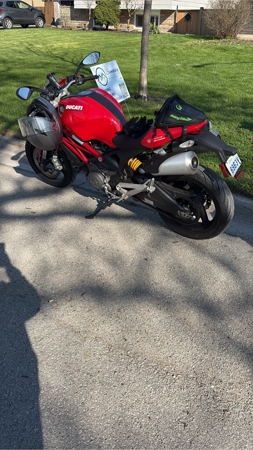 2012 Ducati Monster 696