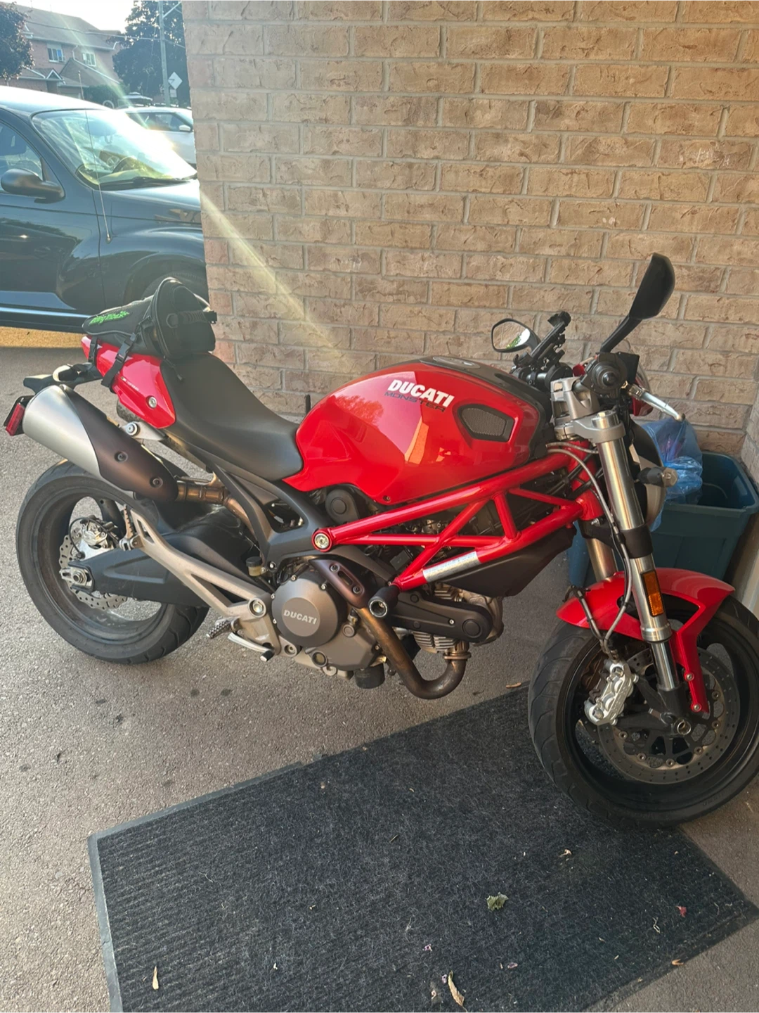 2012 Ducati Monster 696 - photo 3