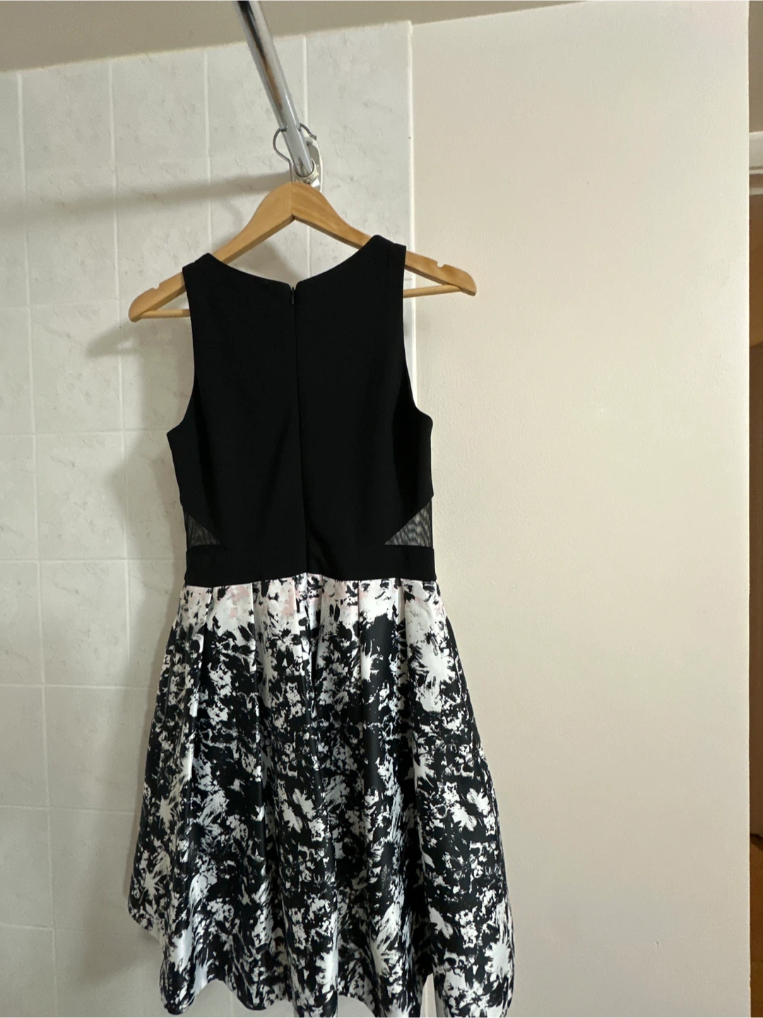 Black & White Floral Skater Dress - photo 3