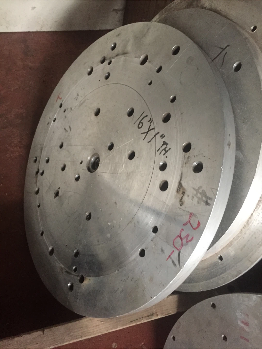 Machinist tool, face plates, metal pcs - photo 3