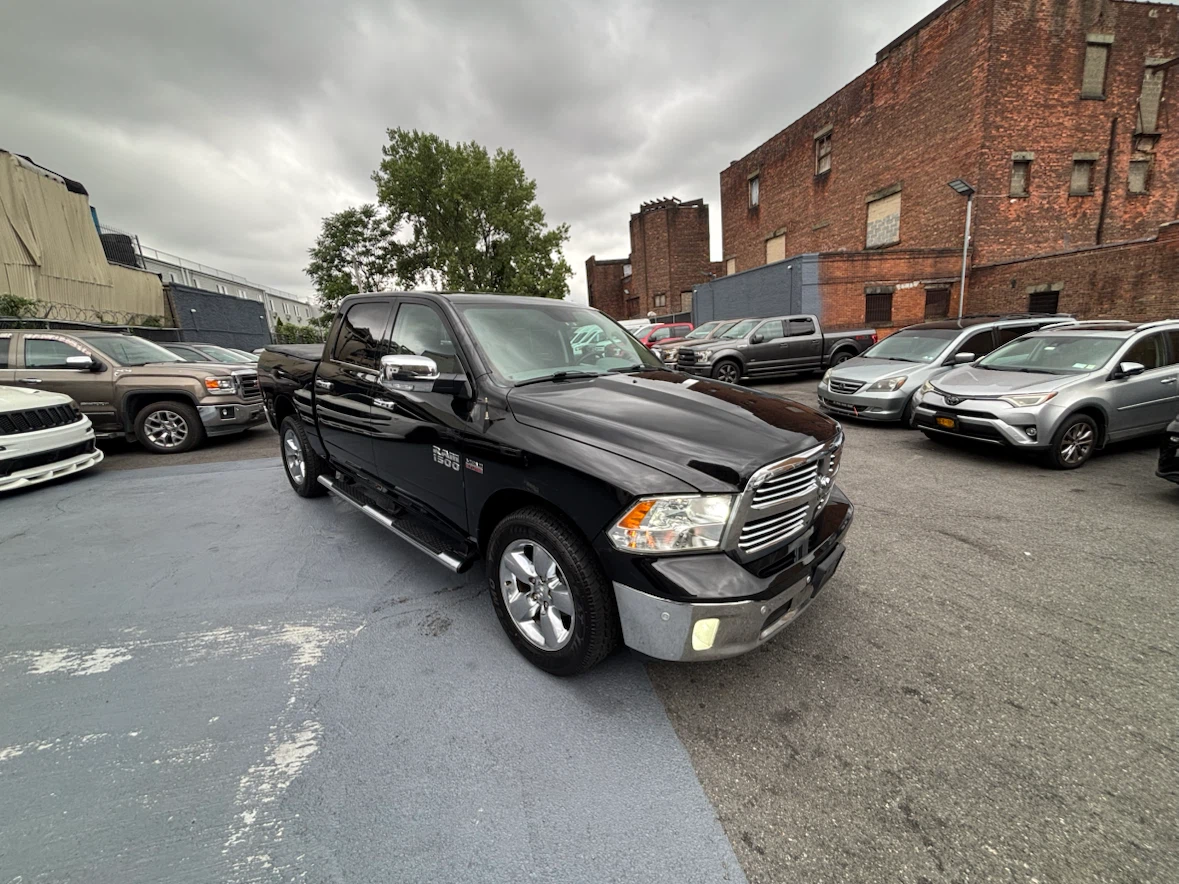 Black Ram 1500 5.7 HEMI - photo 3