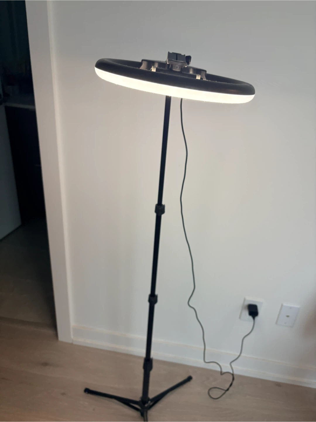 Ring Light with Tripod Stand - photo 2