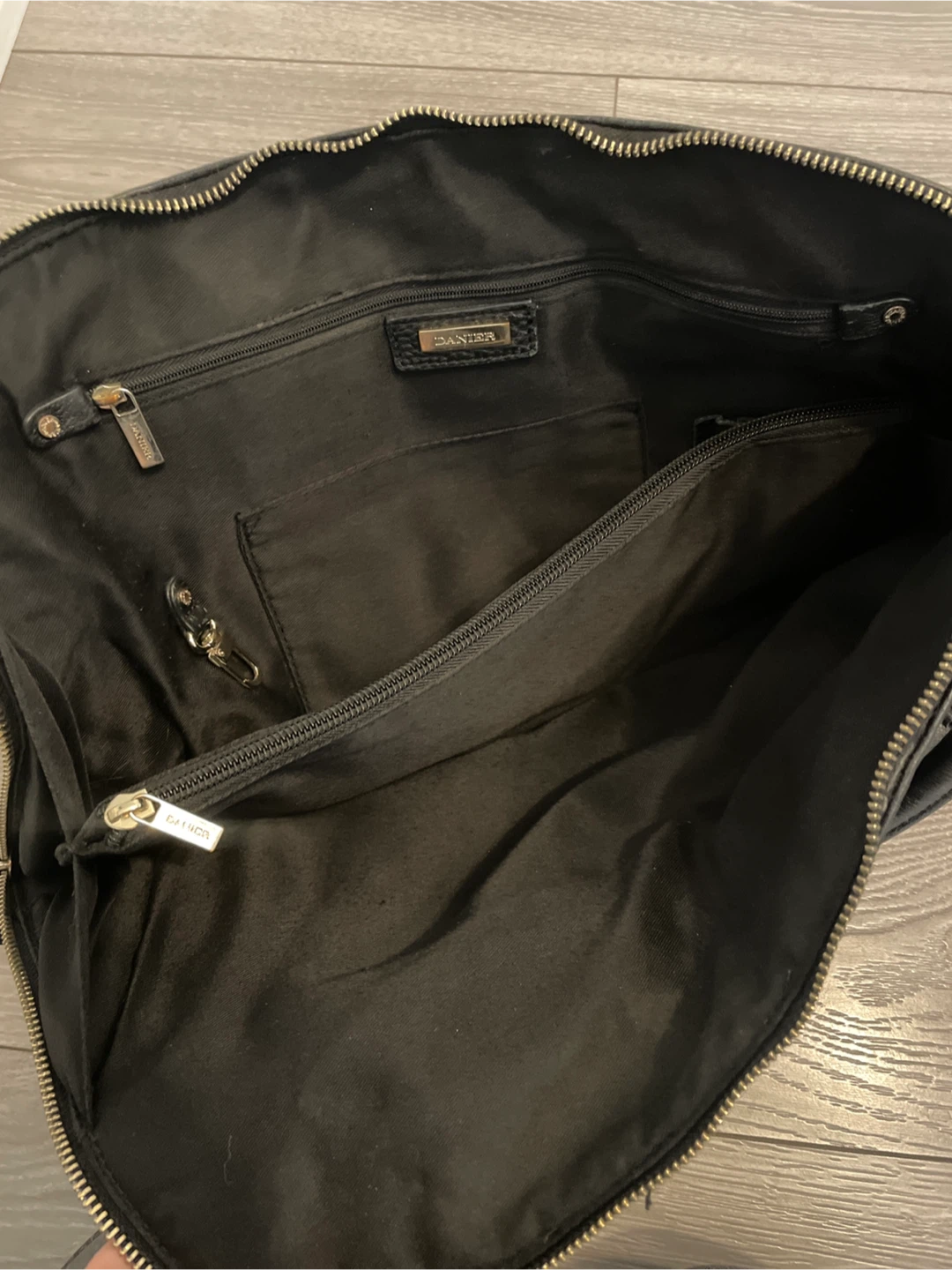 Danier Black Leather Handbag - photo 3
