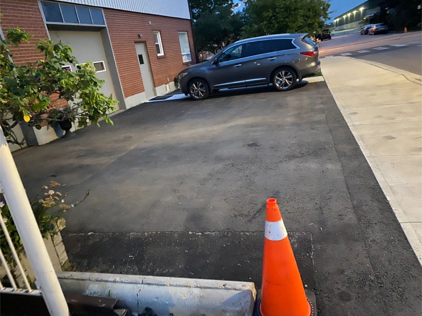 Parking Space: car, suv, van IMMED. - photo 3