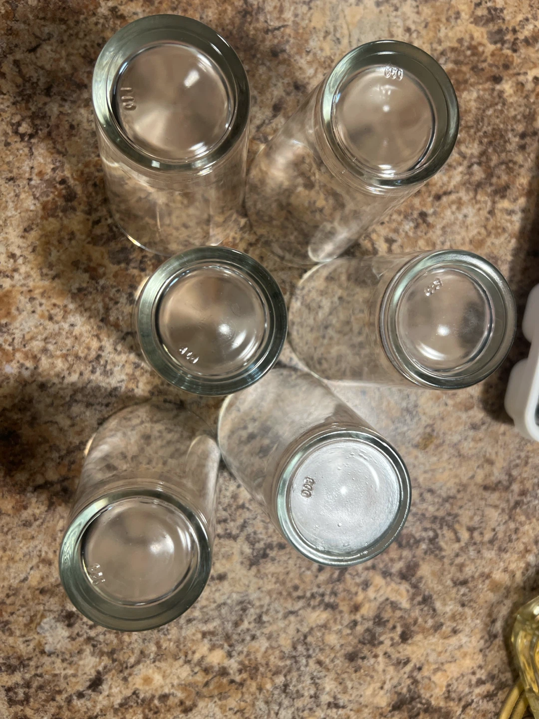 Set of 6 Clear Glasses and assorted cutlery - photo 2