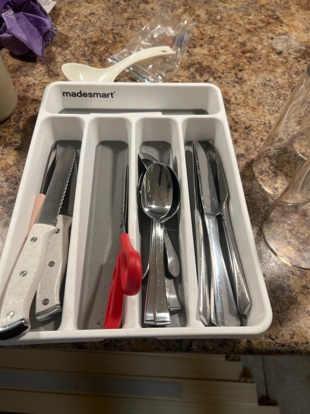 Set of 6 Clear Glasses and assorted cutlery - photo 3