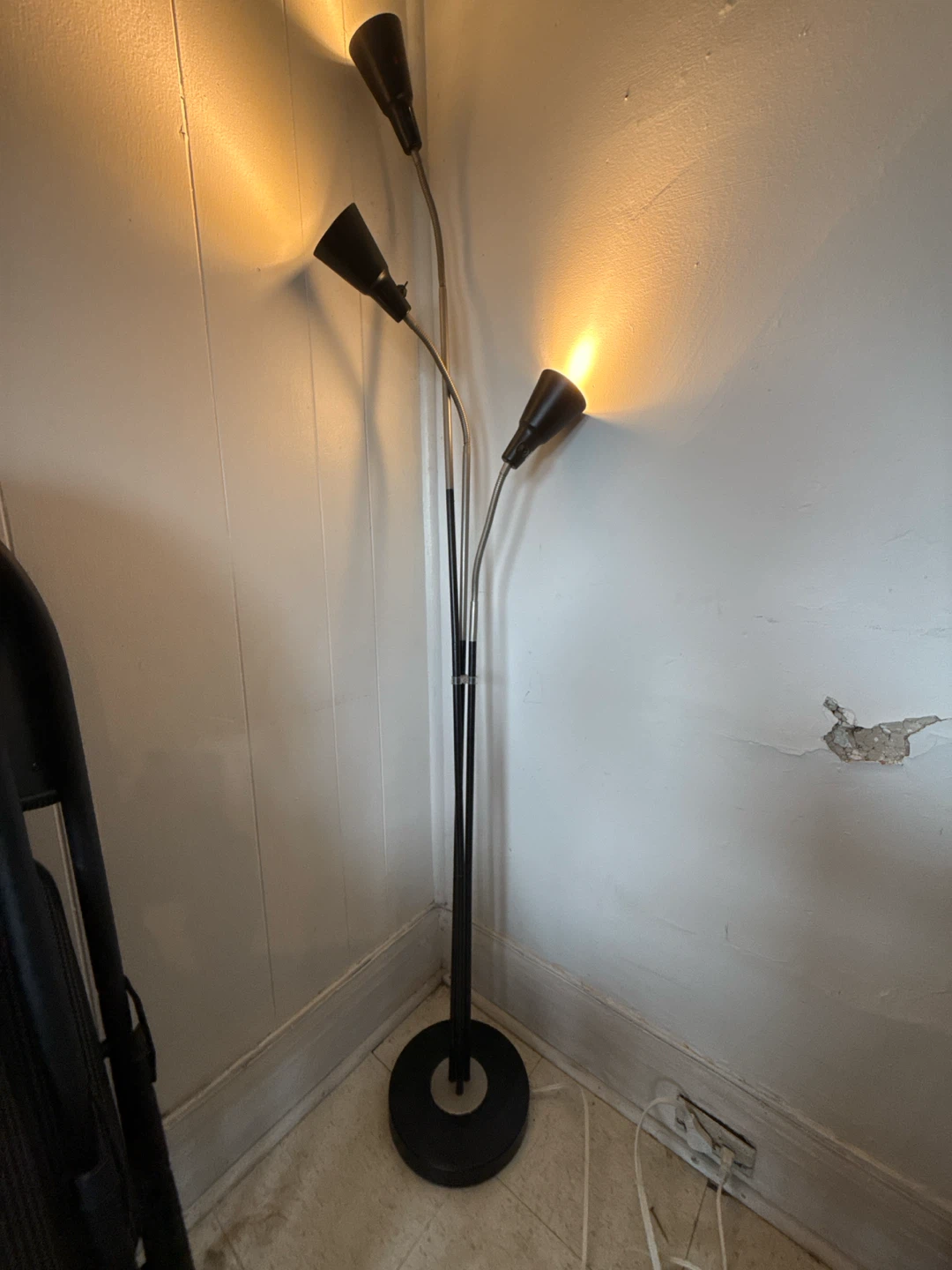 Adjustable Floor Lamp with 3 Lights