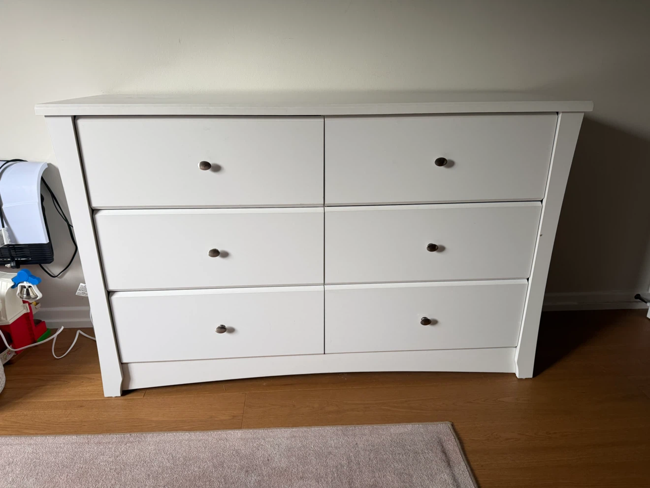 White 6-Drawer Dresser