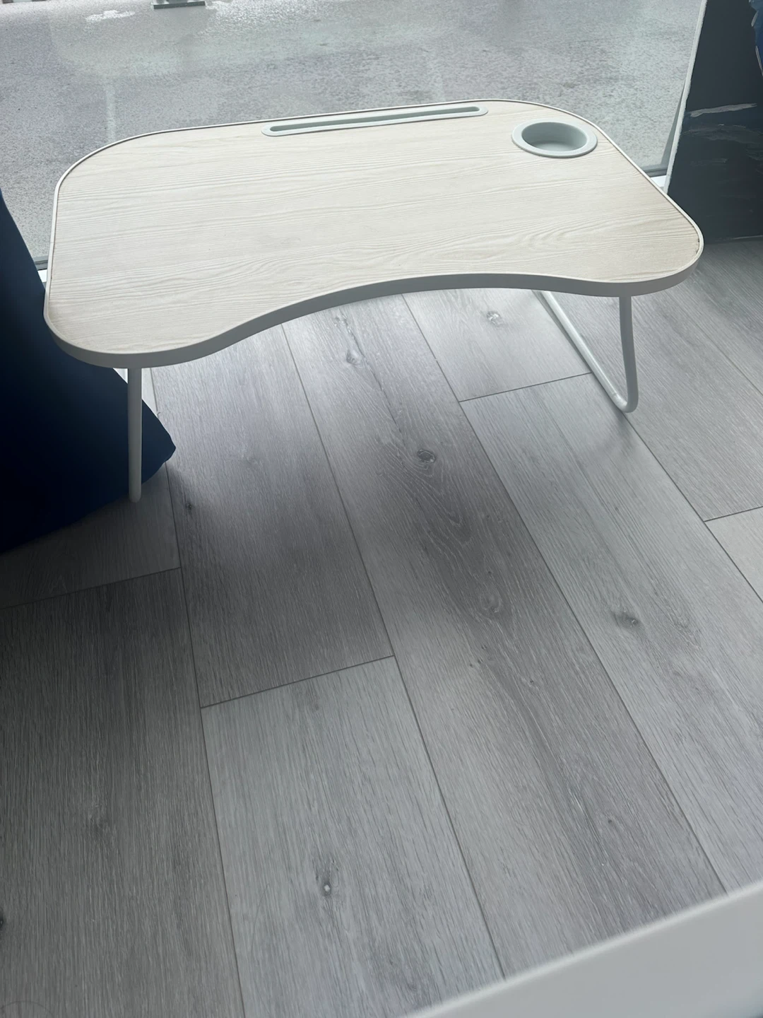 Laptop desk