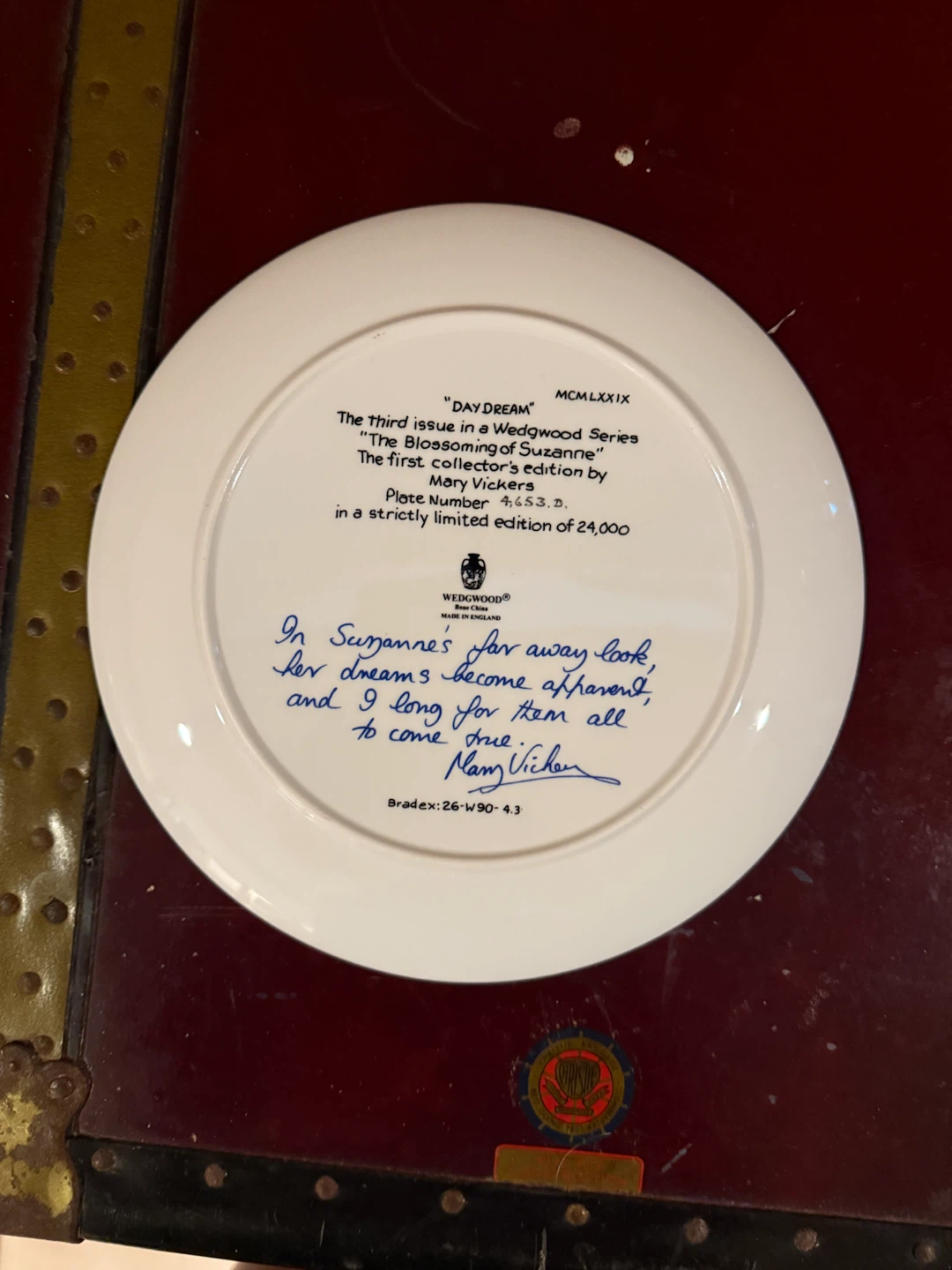 WEDGWOOD "DAY DREAM" Collector Plate by Mary Vickers - photo 2