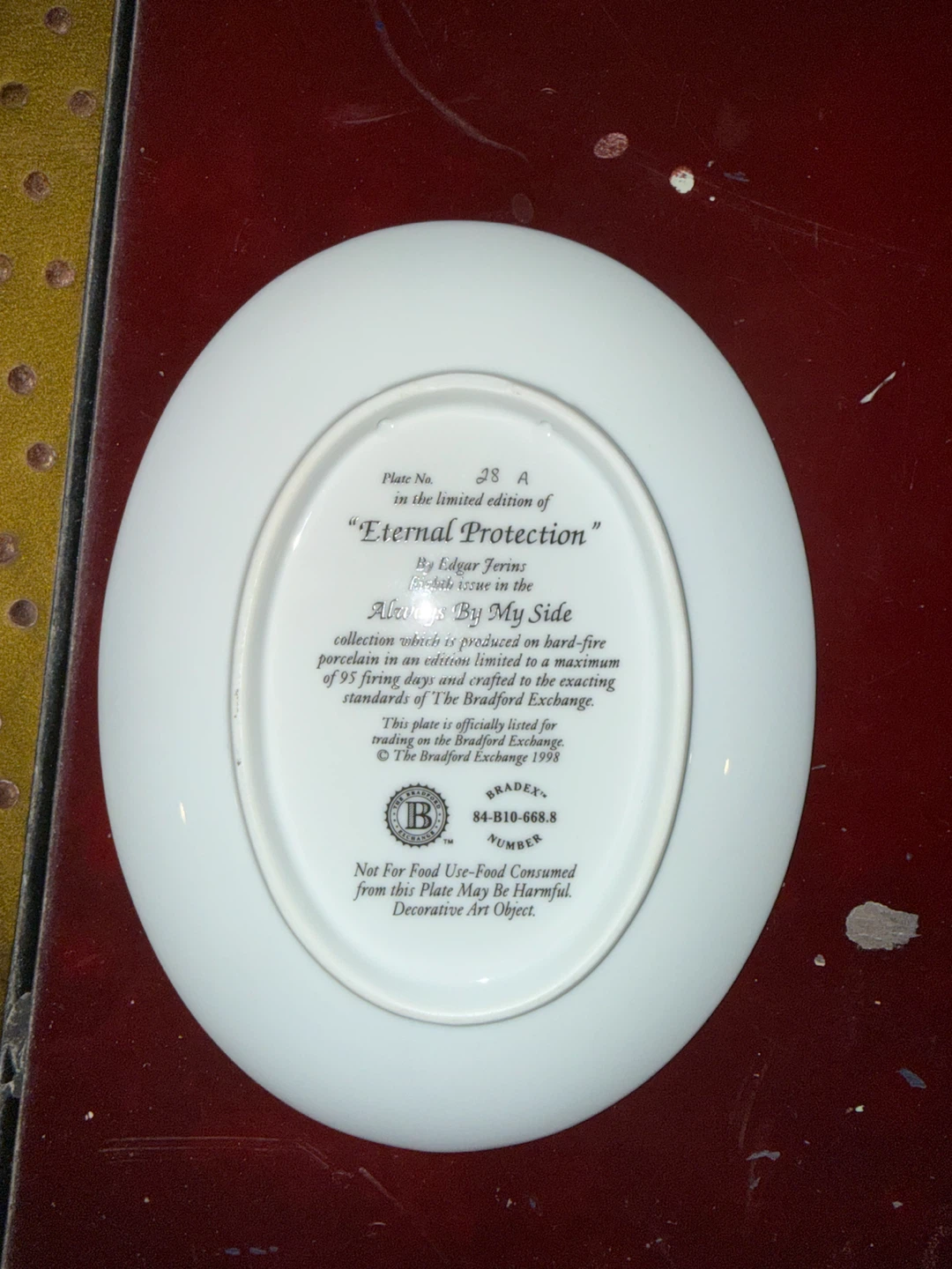 Bradford Exchange "Eternal Protection" Decorative Plate - photo 2