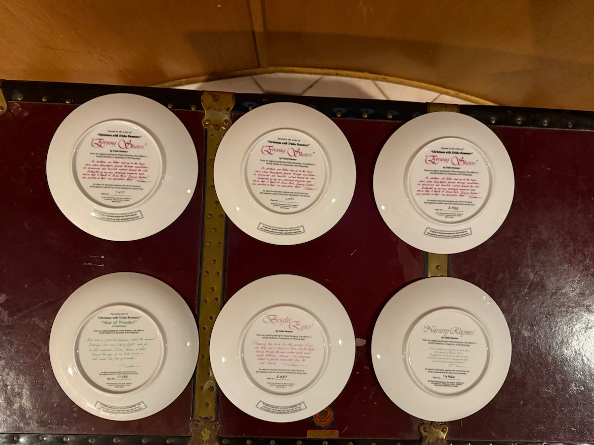 Collection of 6 Collectible Plates - photo 2