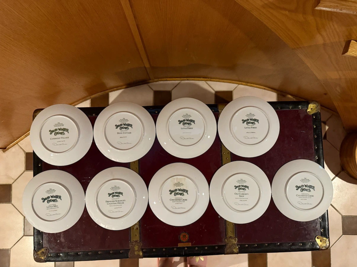 David Winter Cottages Collector Plates Set - photo 2