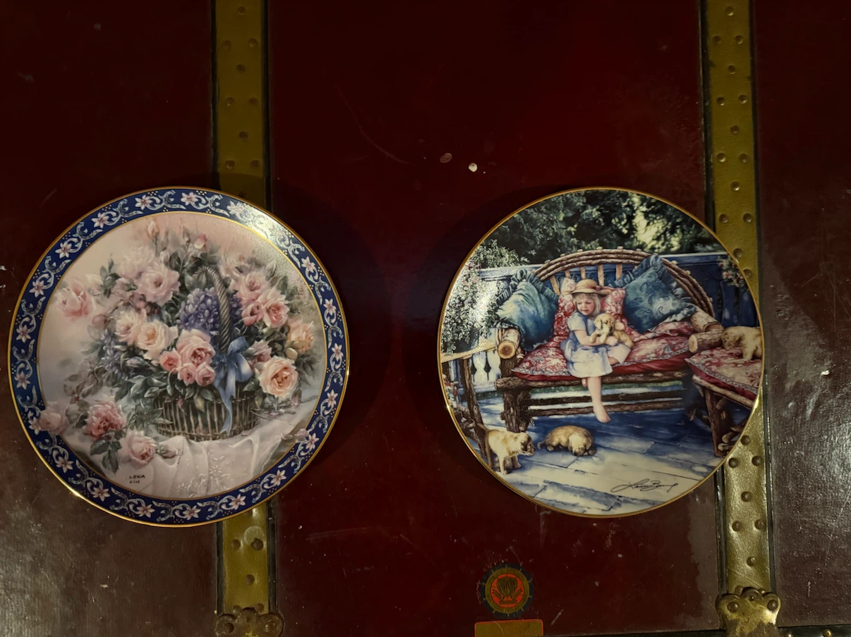 Laura Berry Collector Plates (Set of 2)