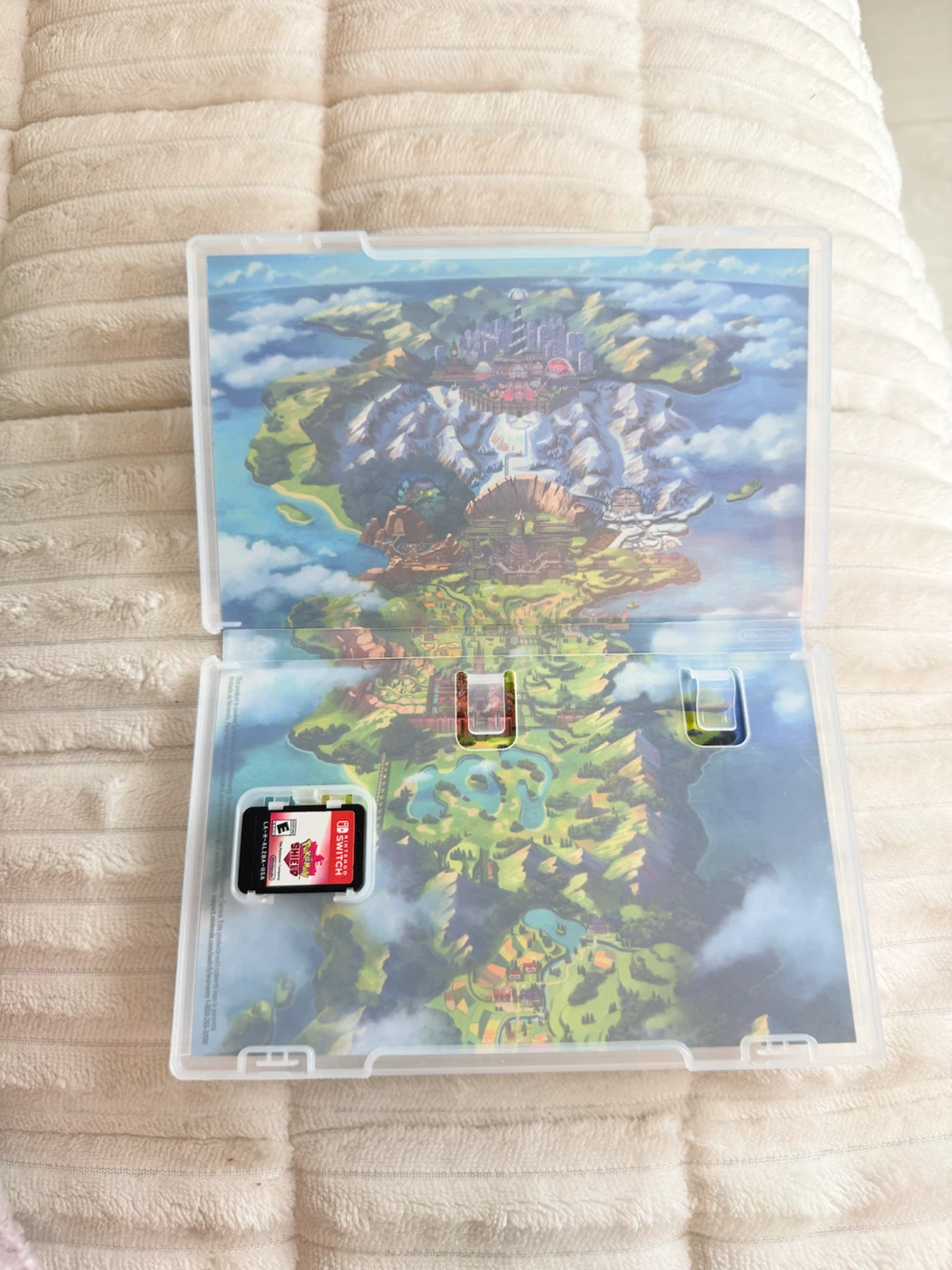 Pokemon Shield Nintendo Switch - photo 2