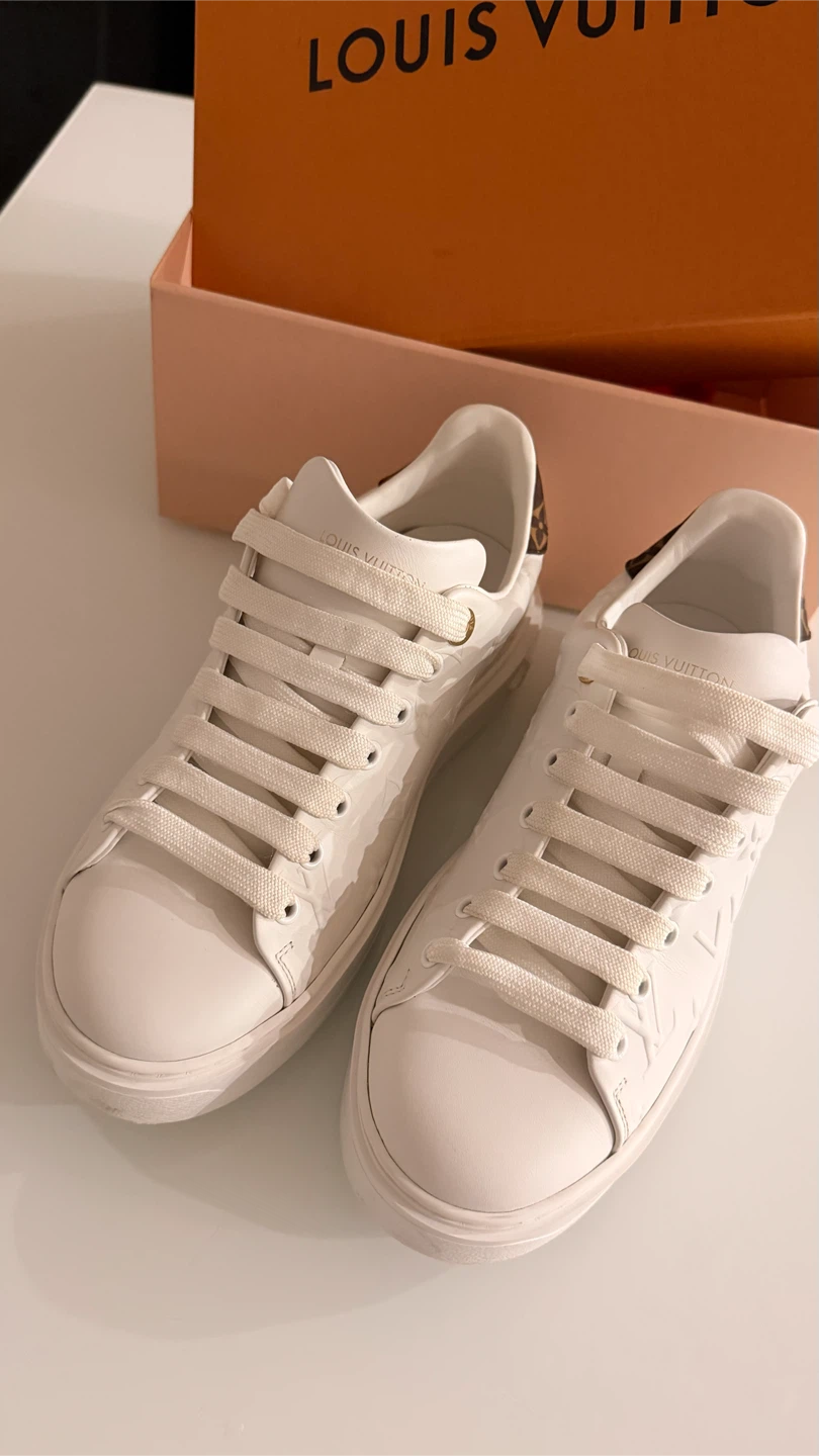 Louis Vuitton White Leather Sneakers - photo 4