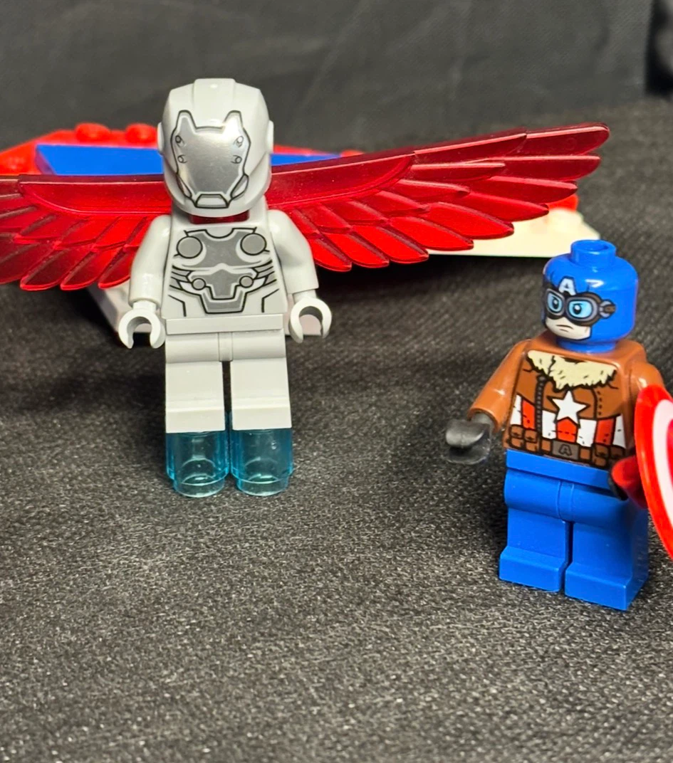 LEGO 76076 Captain America Jet Pursuit - all Minifigs,50% jet - photo 3