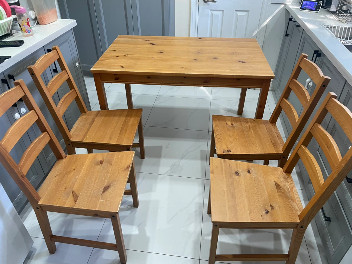 dining Table, chairs & delivery