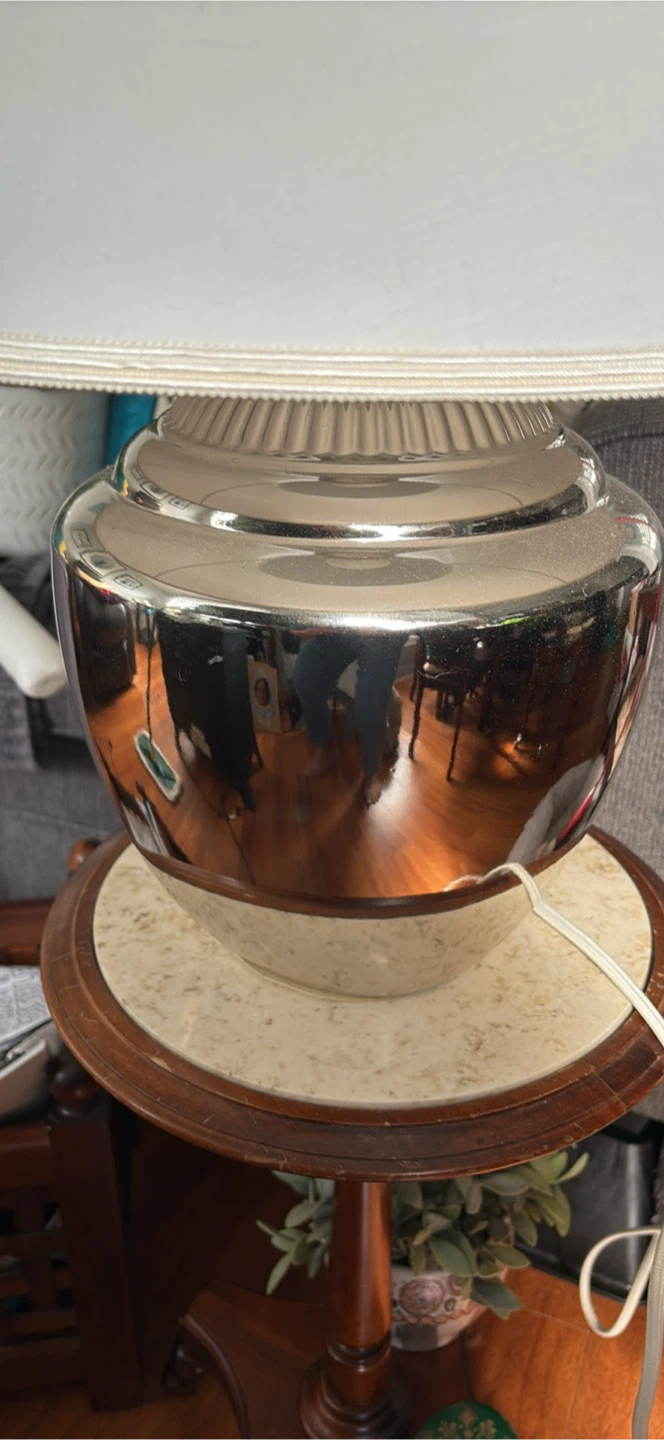 Table Lamp with White Shade - photo 2