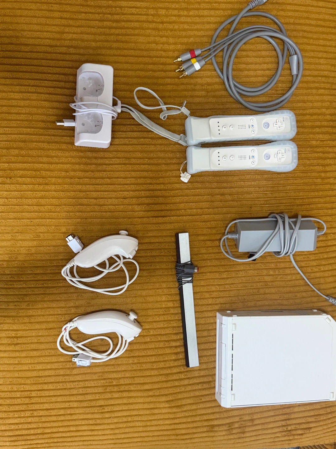 Nintendo Wii Console Bundle - photo 2
