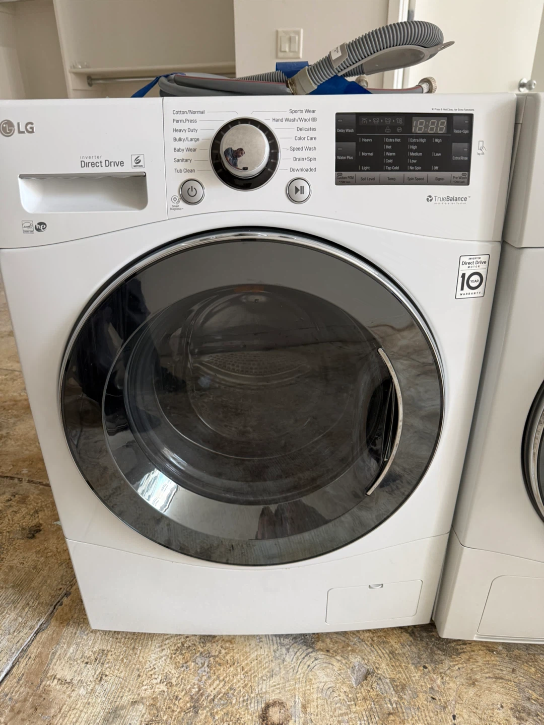 LG Front Load Washer & Dryer - White - photo 2