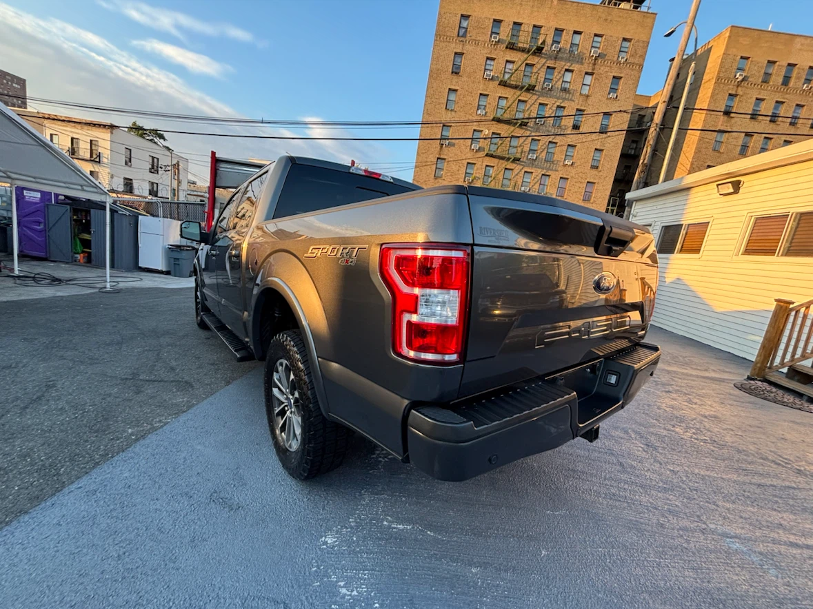 2020Ford F-150 Sport 4x4 - photo 4