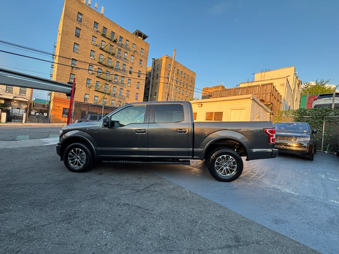 2020Ford F-150 Sport 4x4 - photo 5