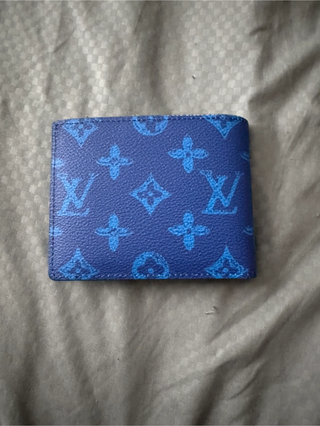 Louis Vuitton Bifold Wallet - photo 2