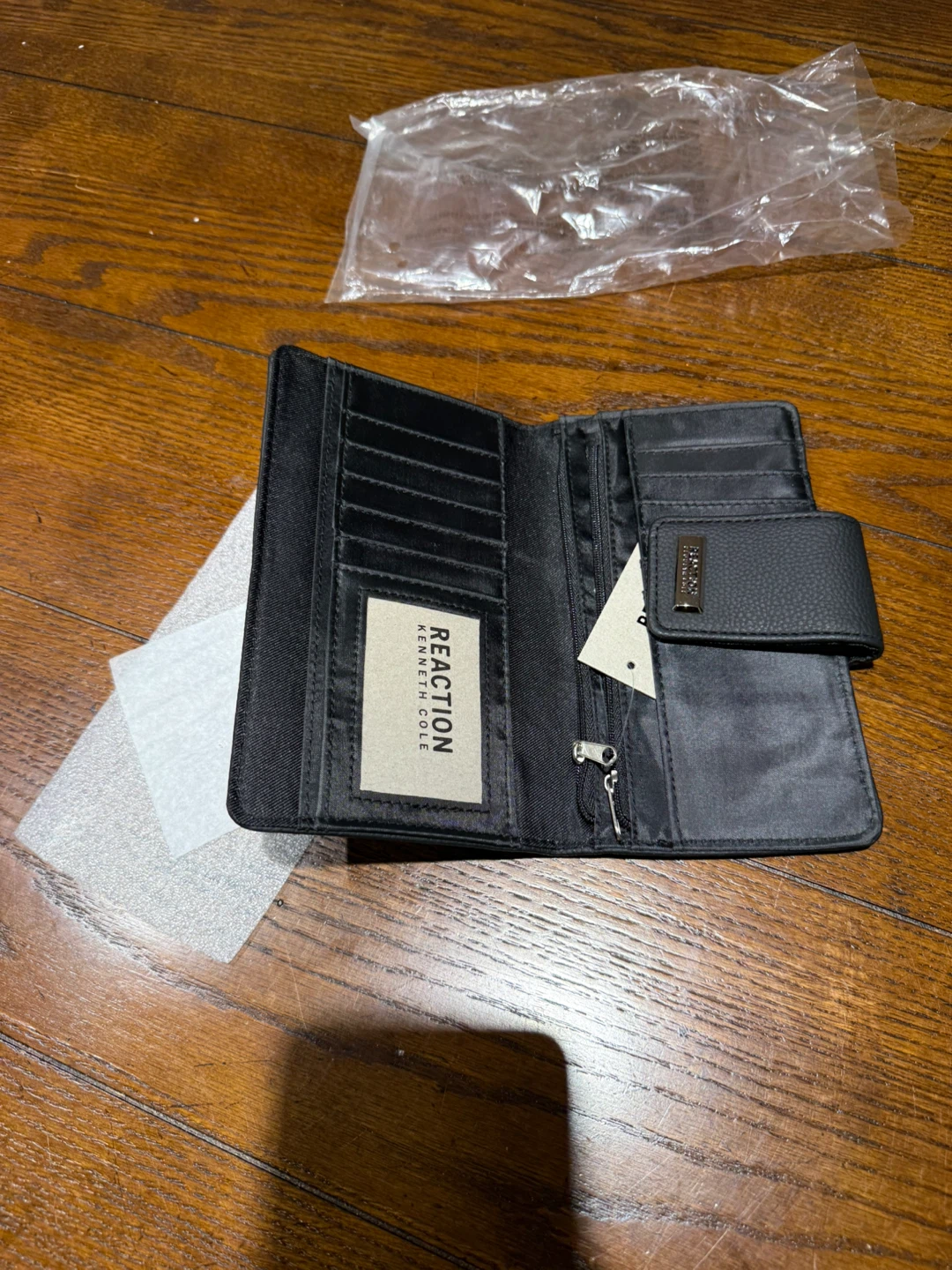 Kenneth Cole Reaction Black Faux Leather Wallet - photo 4