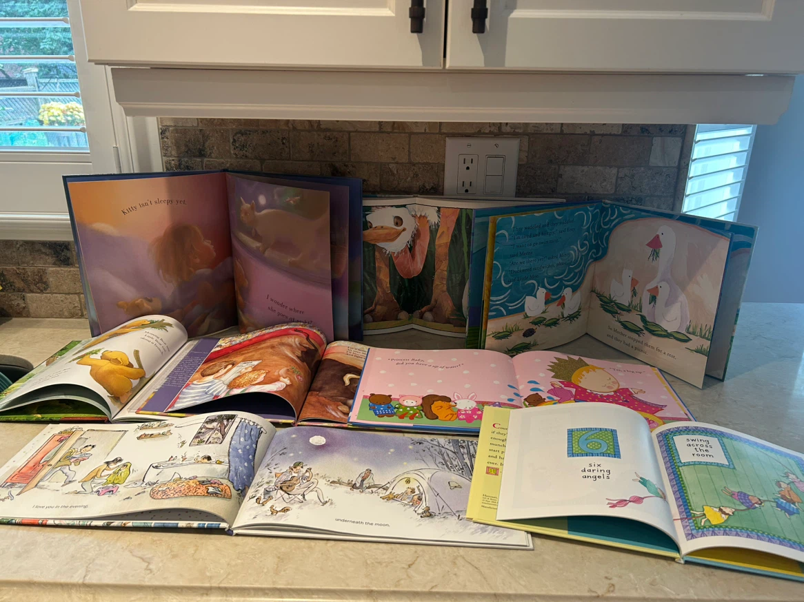 8 KIDS HARDCOVER BOOKS ALL FOR $20 (READ LISTING) - photo 2