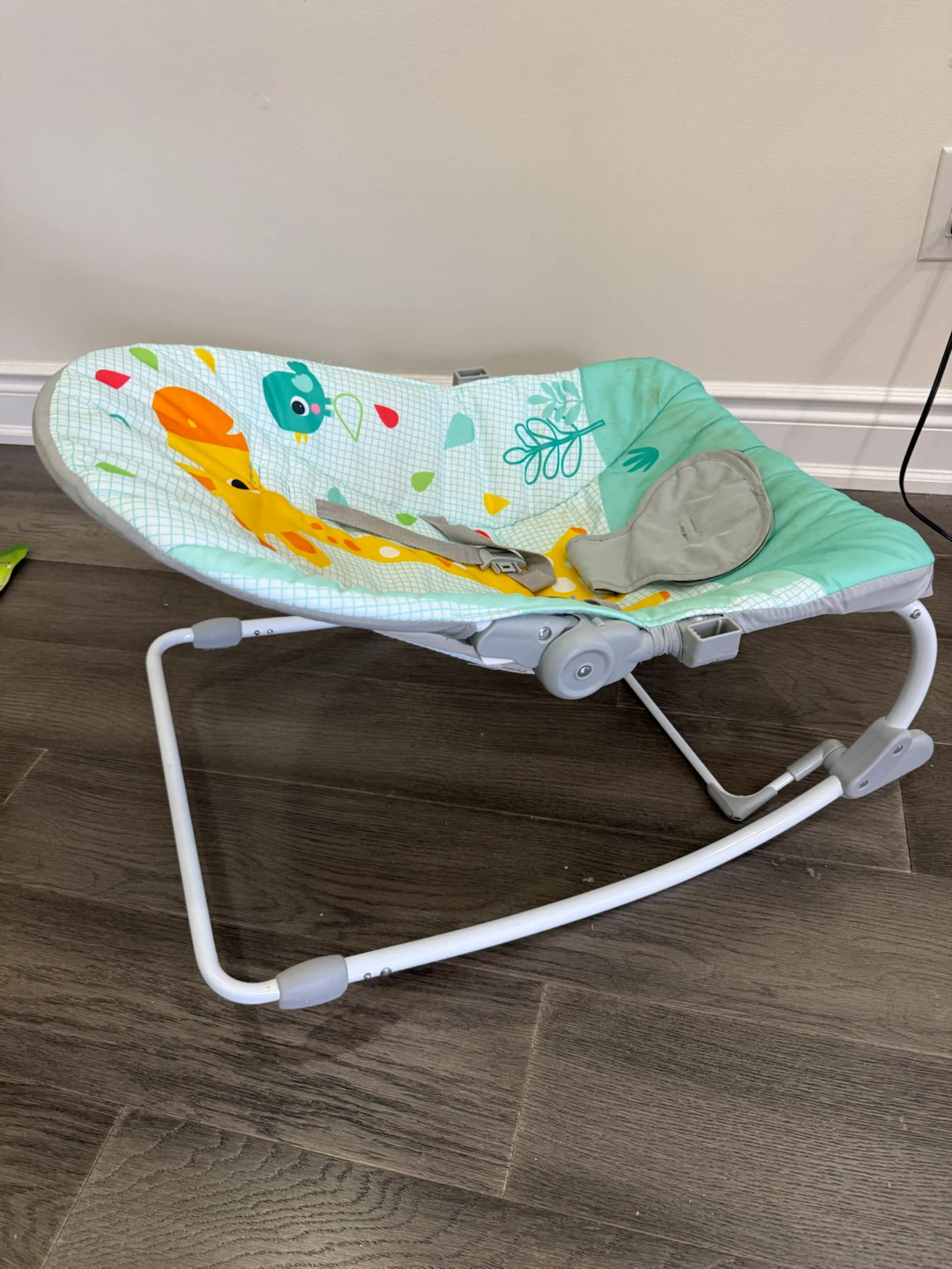 Baby Bouncer Chair with Giraffe and Monkey Print