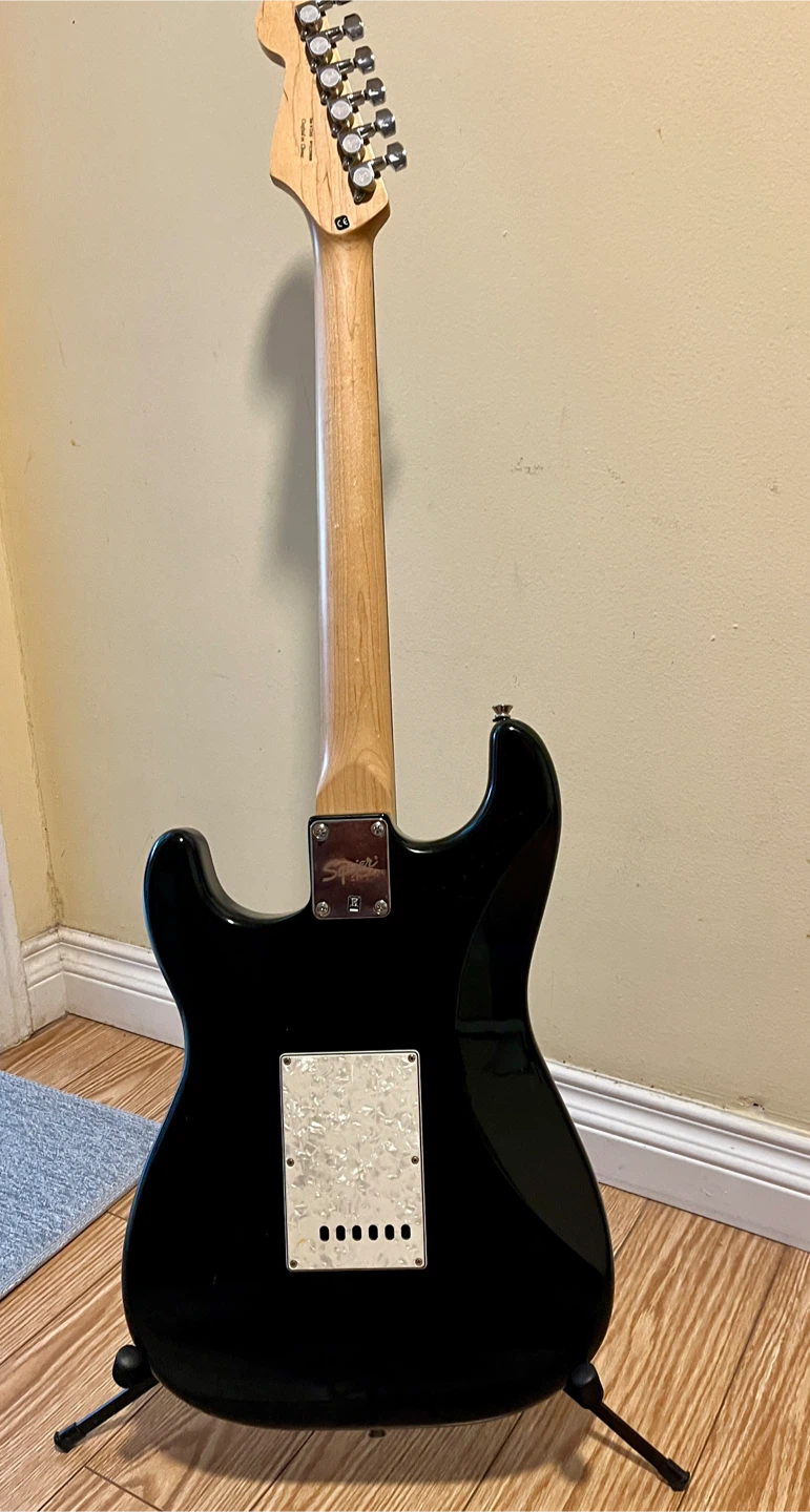 Squier Stratocaster Electric Guitar - photo 2