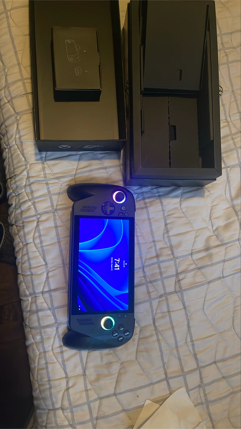 ASUS ROG Ally  x Gaming Handheld - photo 2