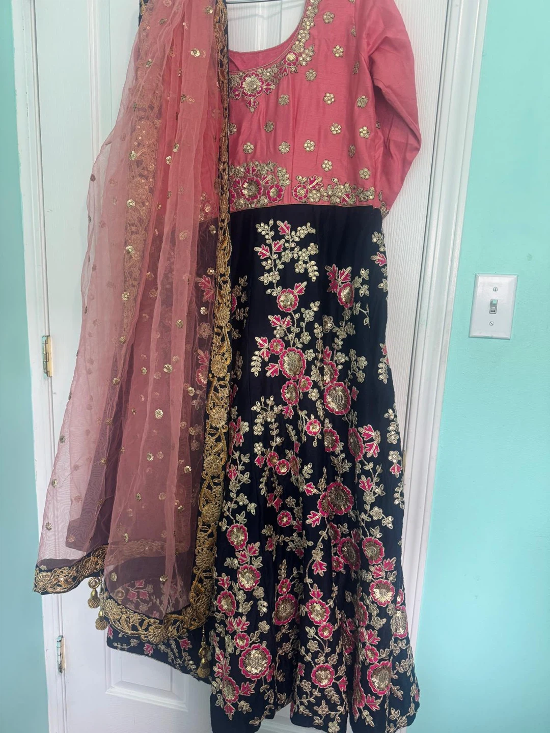 Pink and Black Embroidered Lehenga Choli Dupatta Set - photo 3