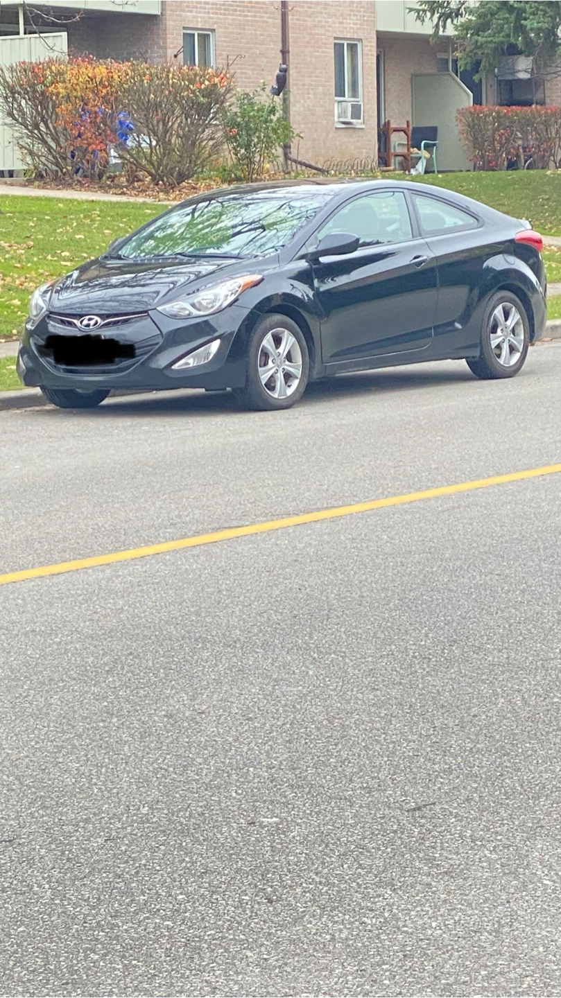 Black Hyundai Elantra Coupe