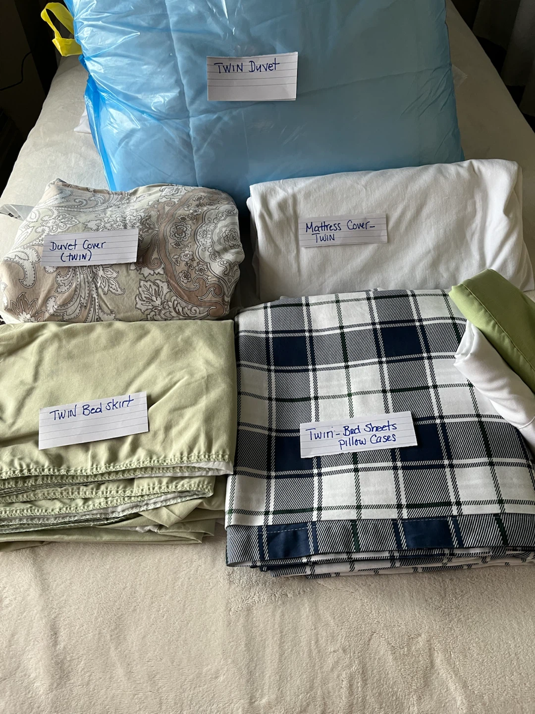 Complete twin bed and Beddings - photo 2