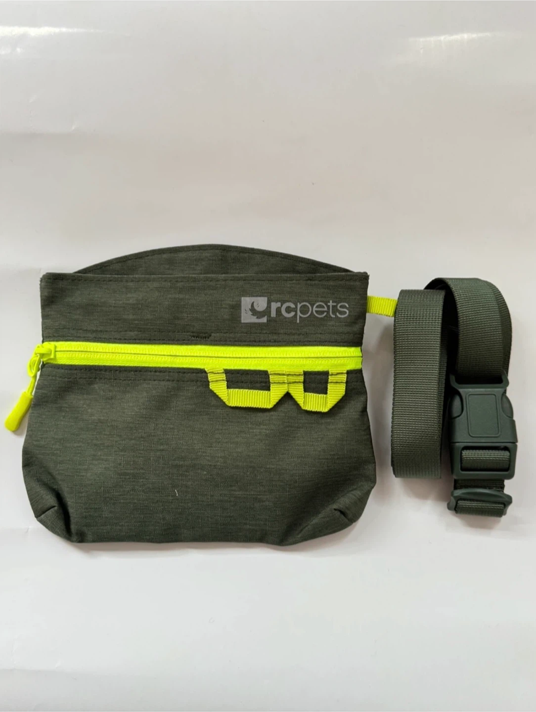 Pet supplies bundle