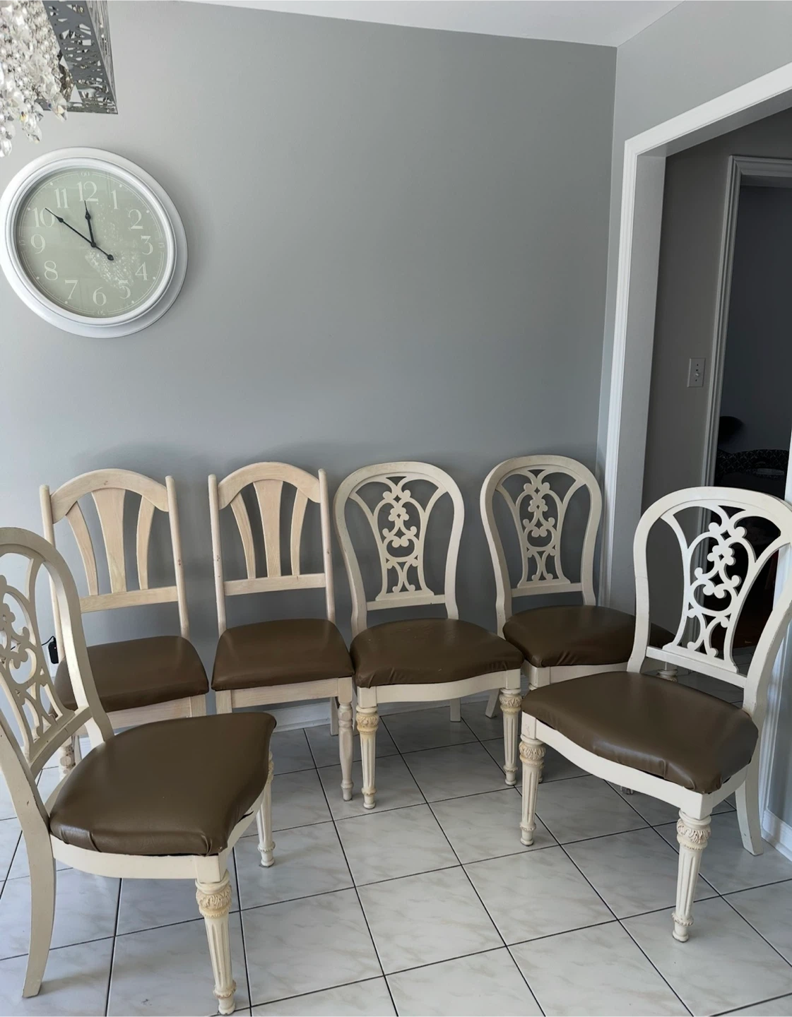 Set of 6 vintage Cream Dining Chairs