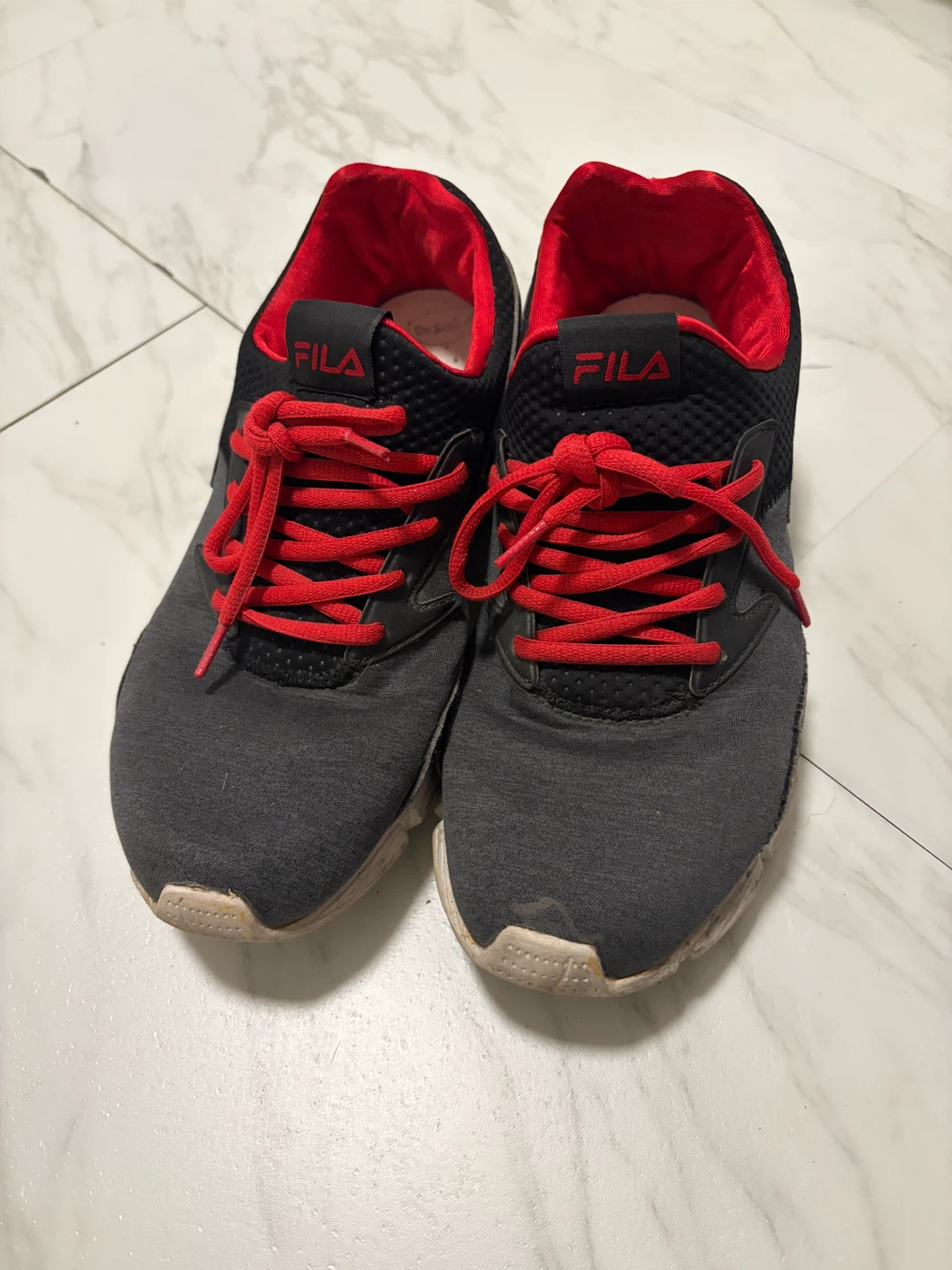 Fila slip on shoes Shoes - Grey/Red size 9.5