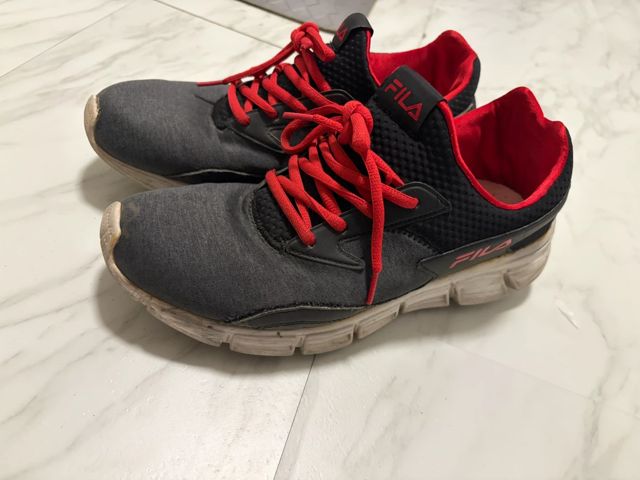 Fila slip on shoes Shoes - Grey/Red size 9.5 - photo 3