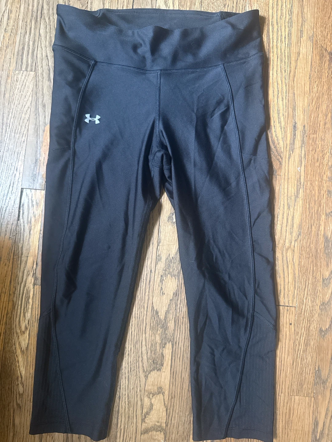 Under Armour Black Capris Size Medium