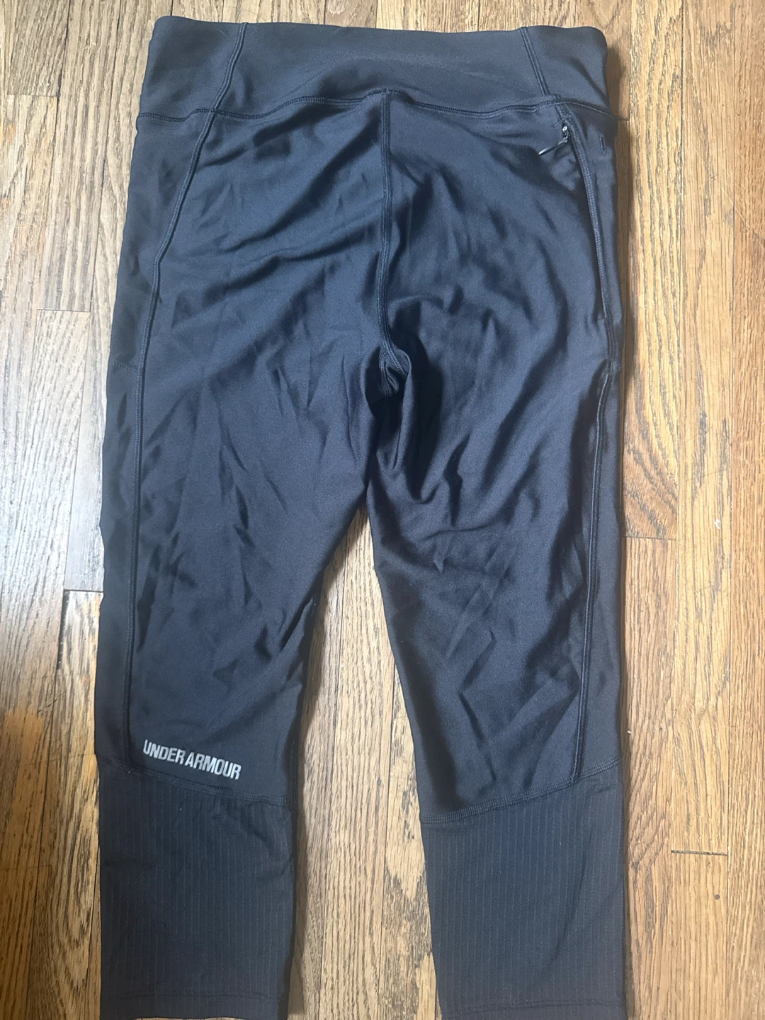 Under Armour Black Capris Size Medium - photo 2