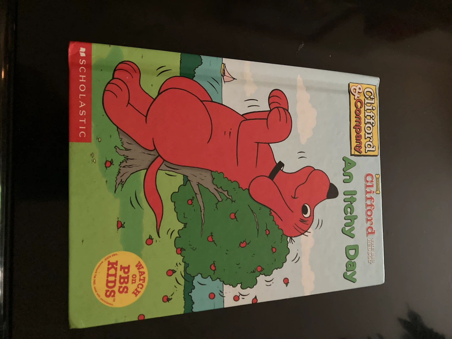 Clifford The Big Red Dog: An Itchy Day Book