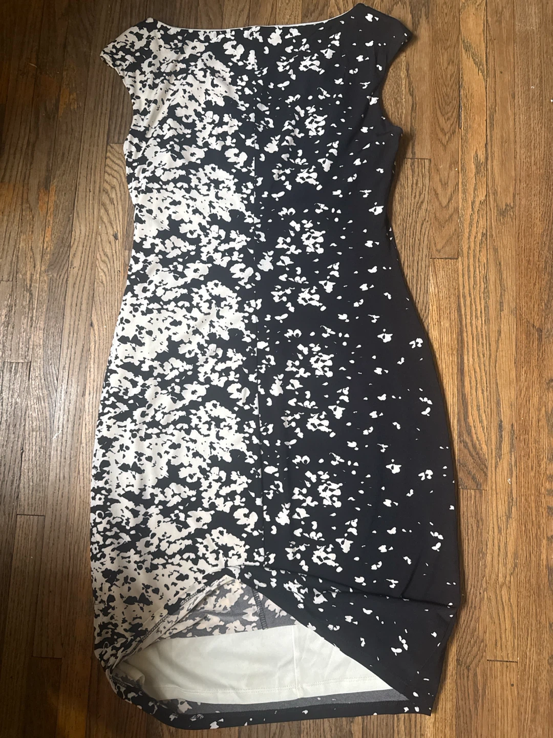 Chaps Sleeveless Ruched Sheath Dress Black White Print - photo 2