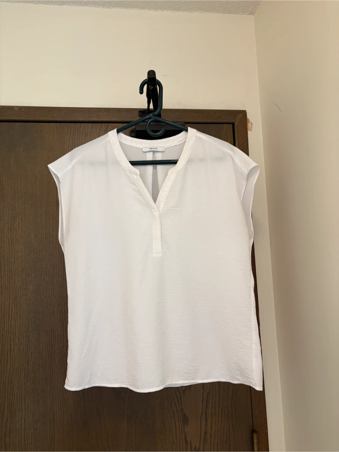 RICKI'S White Cap Sleeve Blouse - Medium